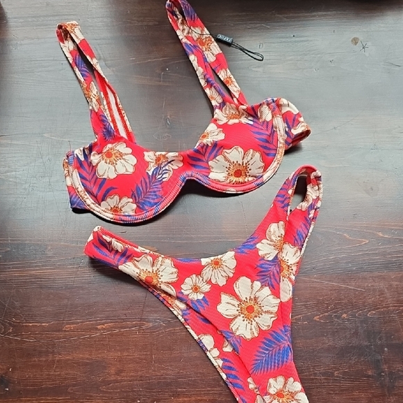 Zaful Red and Blue Floral Bikini Set - Picture 1 of 4